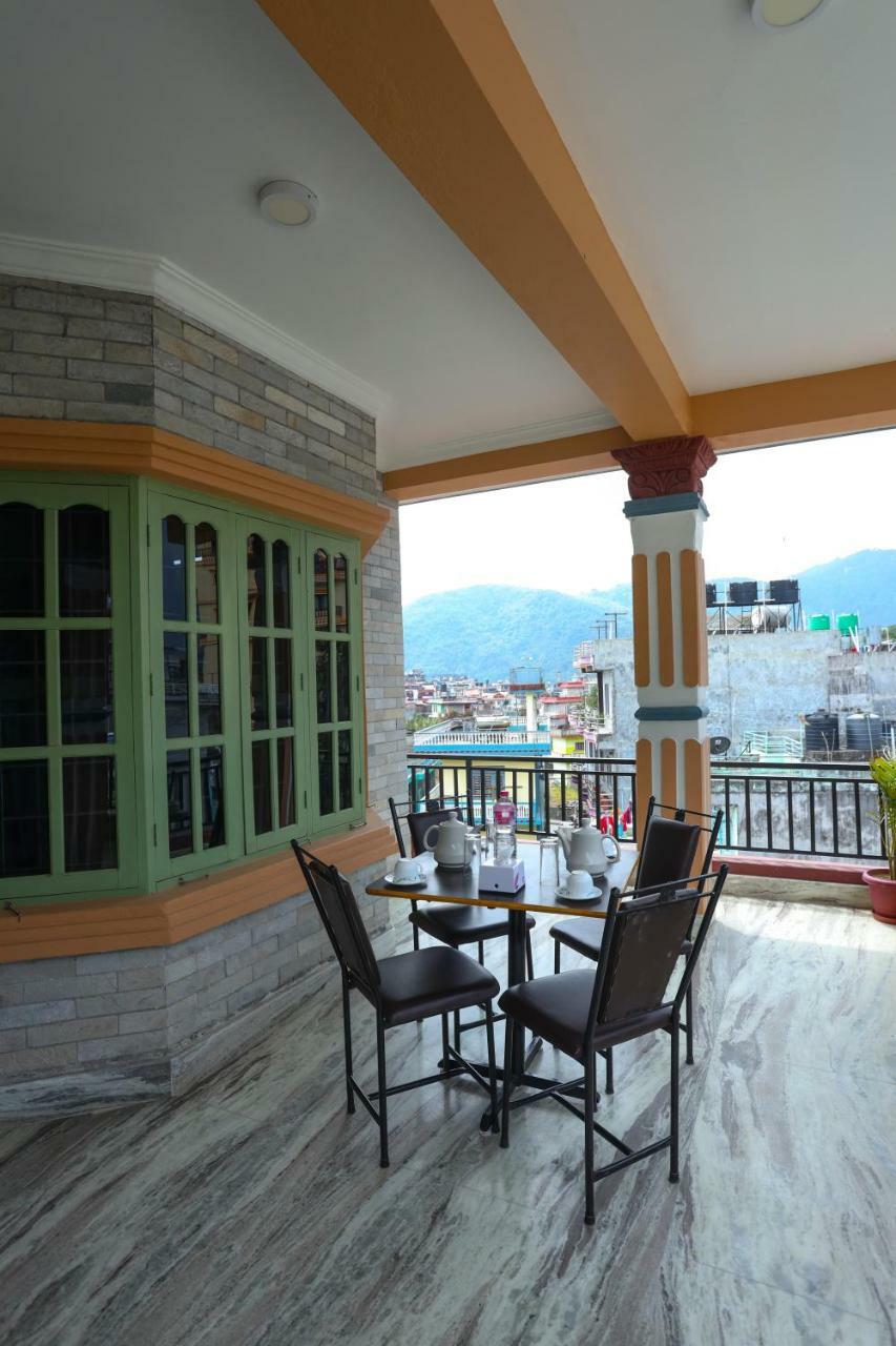 Hotel Blue Magnet Pokhara Ngoại thất bức ảnh
