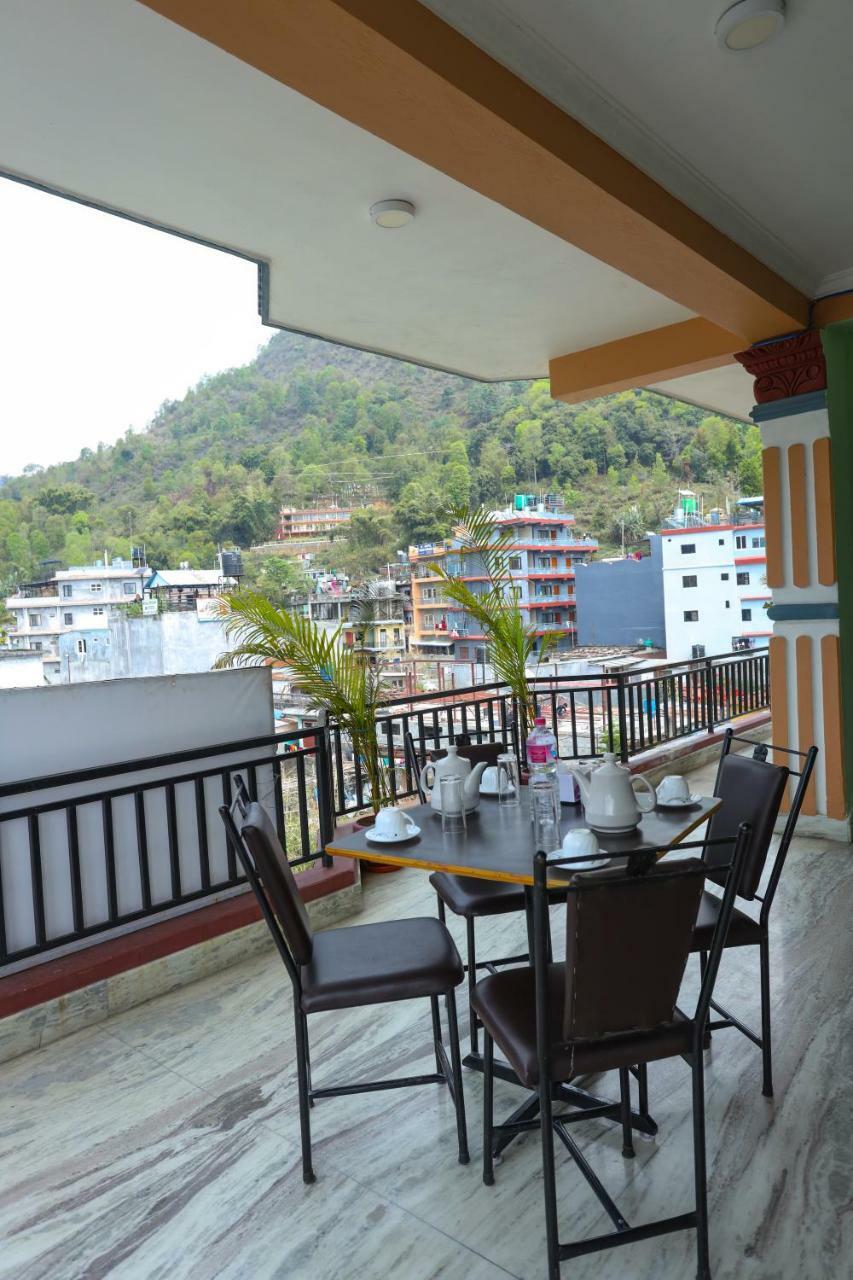 Hotel Blue Magnet Pokhara Ngoại thất bức ảnh