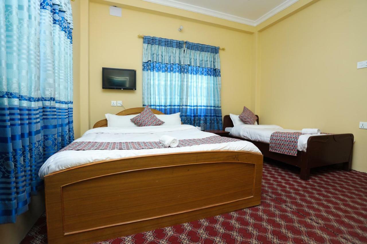 Hotel Blue Magnet Pokhara Ngoại thất bức ảnh