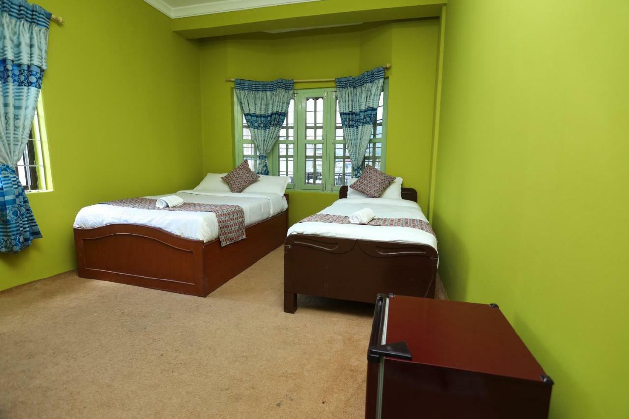 Hotel Blue Magnet Pokhara Ngoại thất bức ảnh