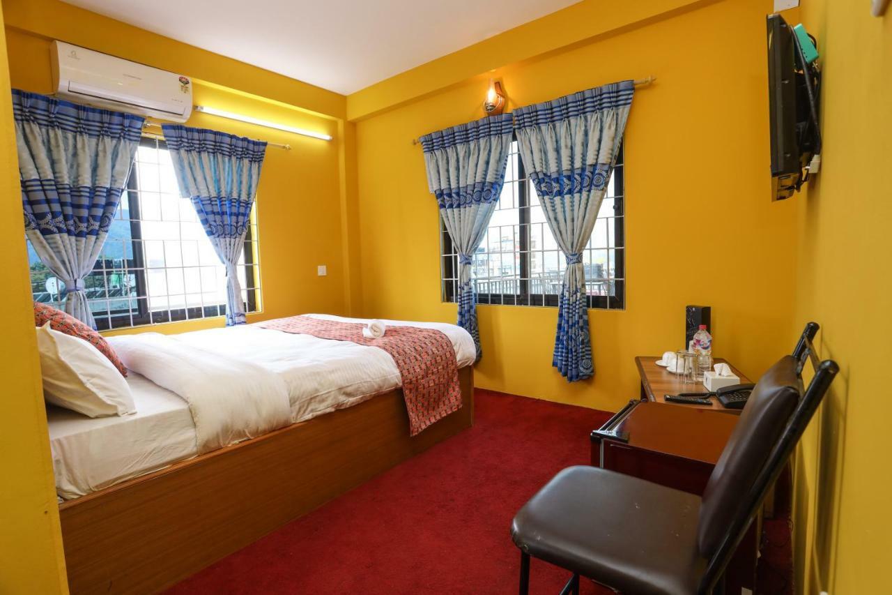 Hotel Blue Magnet Pokhara Ngoại thất bức ảnh