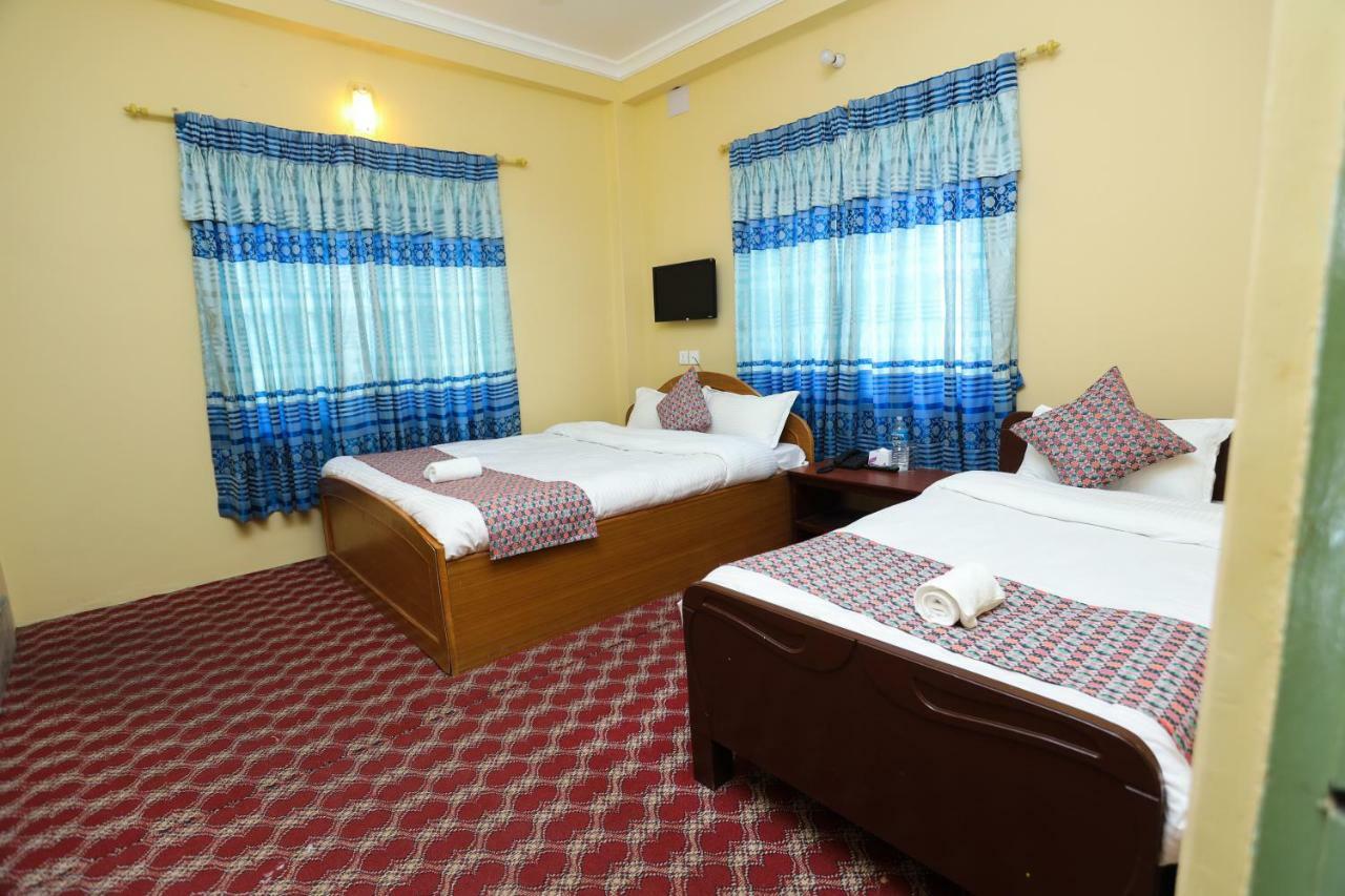 Hotel Blue Magnet Pokhara Ngoại thất bức ảnh