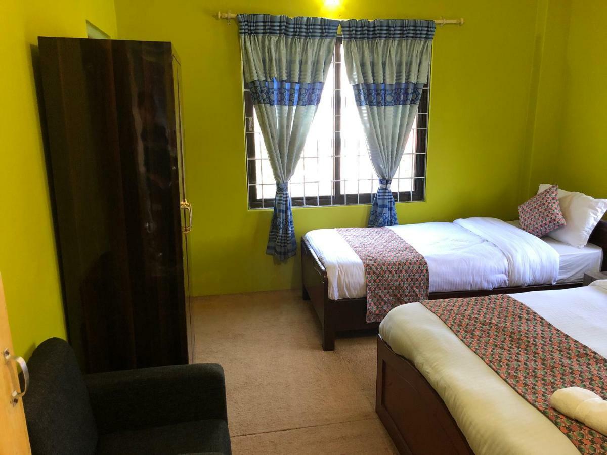 Hotel Blue Magnet Pokhara Ngoại thất bức ảnh