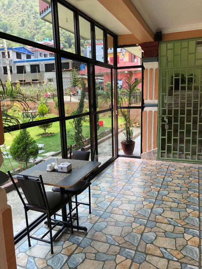 Hotel Blue Magnet Pokhara Ngoại thất bức ảnh