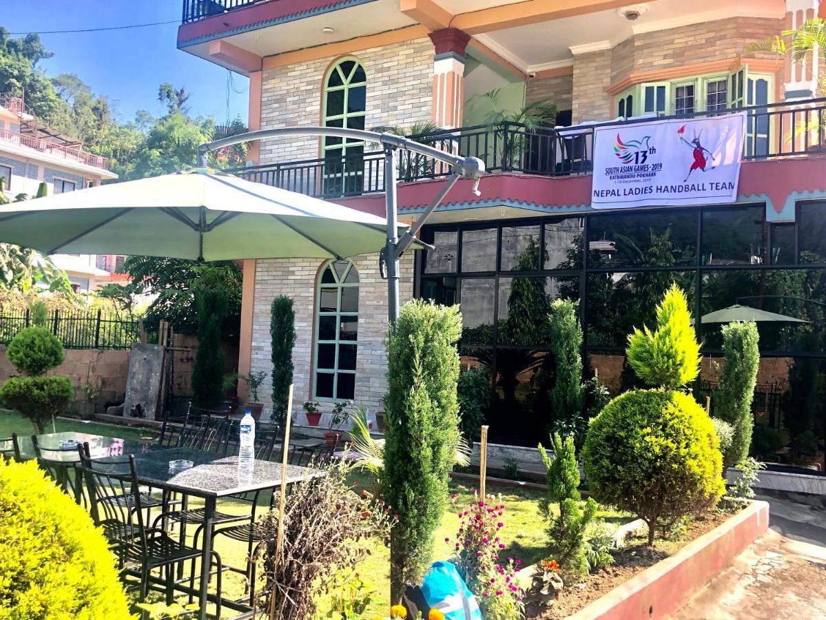 Hotel Blue Magnet Pokhara Ngoại thất bức ảnh